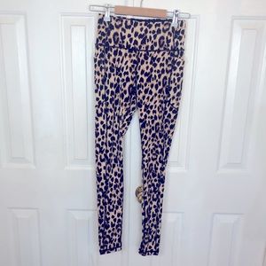Victoria’s Secret leopard print side pocket leggings